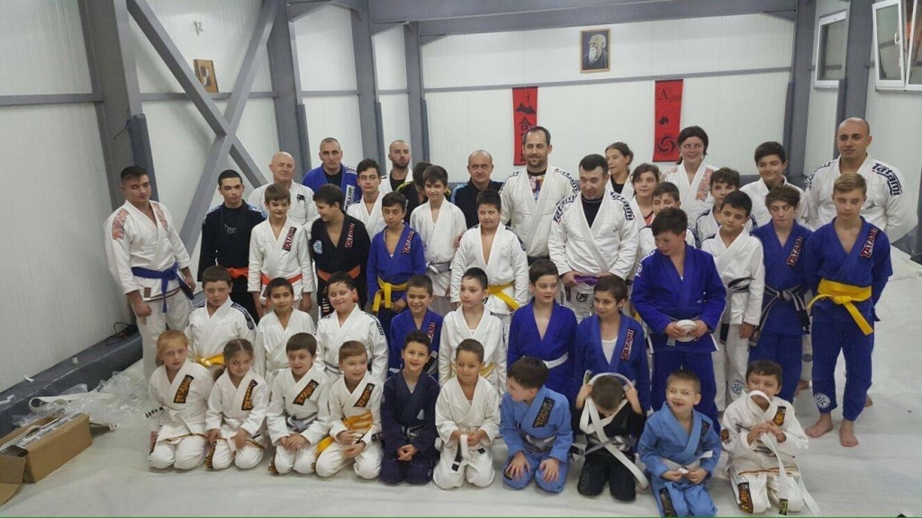 12333809_1095002933857021_1233459912_o