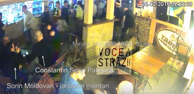 Captura de pe filmarea surprinsa de camerele de supraveghere: prima lovitura pe care agresorul o aplica Mirunei