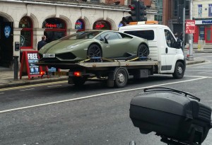 Lamborghini-ul lui McGregor ridicat :) 