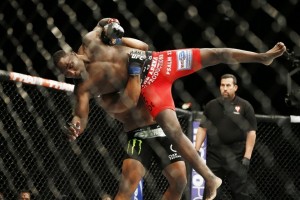 DC a reusit sa castige prima infruntare cu Anthony "Rumble" Johnson, insa nu fara sa fie facut knockdown in prima runda.