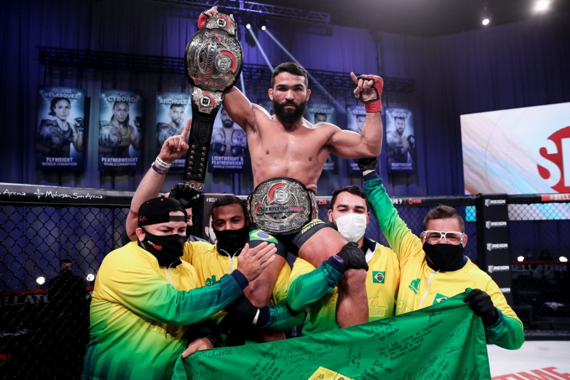 Vezi toate fazele de la Bellator 255: Patricio Pitbull vs Emmanuel Sanchez 2 (VIDEO)