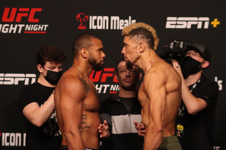 Thiago Santos l-a invins pe Johnny Walker si se mentine in TOP 5 la Light Heavyweight! (VIDEO)