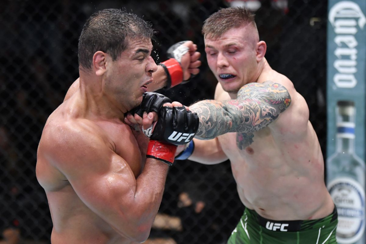 Vezi toate fazele de la gala UFC Vegas 41: Paulo Costa vs Marvin Vettori! Nicolae Negumereanu obtine o victorie prin KO! (VIDEO)