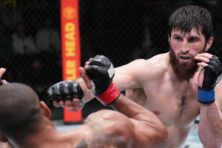 Vezi toate rezultatele de la gala UFC Vegas 50: Thiago Santos vs Magomed Ankalaev (VIDEO)