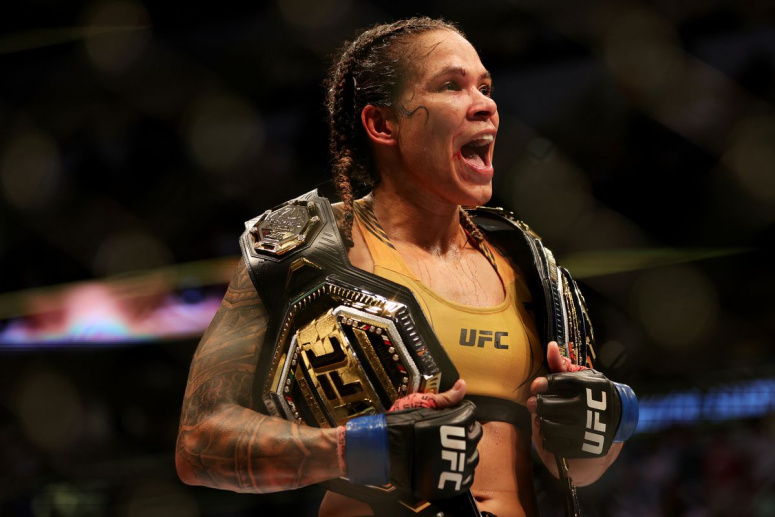 Vezi toate rezultatele de la gala UFC 277: Julianna Pena vs Amanda Nunes 2 (VIDEO)