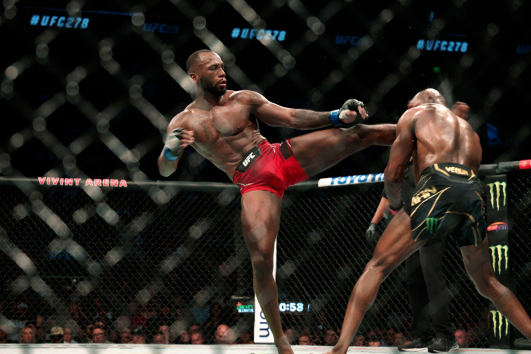 Urmareste UFC Dotcom Fighter of the Year Awards pentru a vedea cine sunt castigatorii din 2022! (VIDEO)