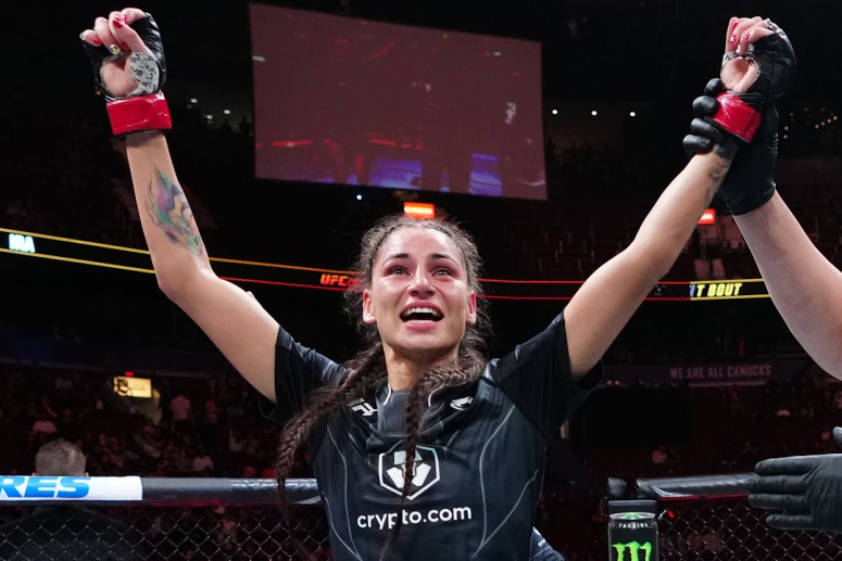 Amanda Nunes s-a retras din MMA! Charles Oliveira l-a spulberat pe Beneil Dariush, iar Diana Belbita a iesit invingatoare din nou! (VIDEO)