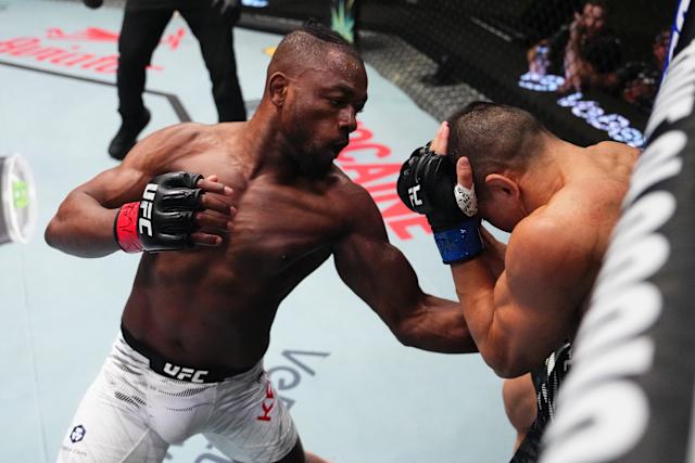 Rezultate complete si toate fazele de la UFC Fight Night: Manel Kape vs Asu Almabayev! (VIDEO)