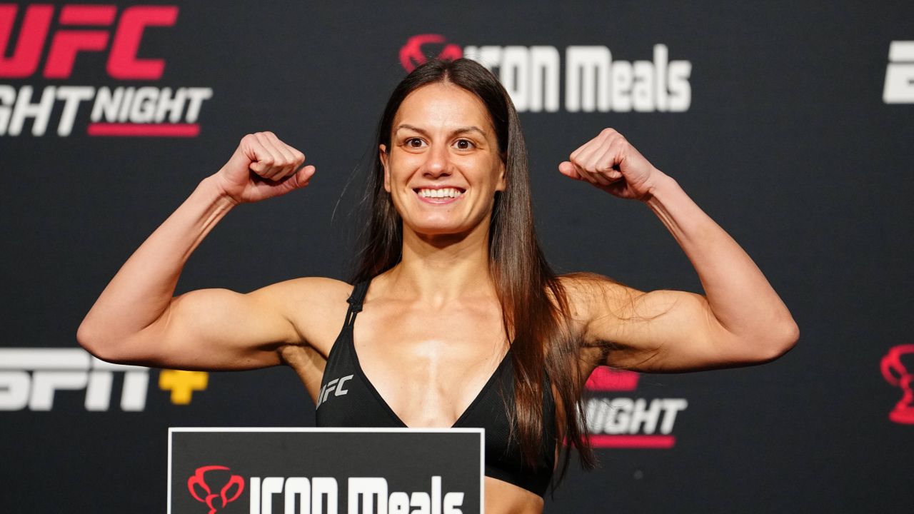 Doi romani vor lupta in UFC in acest weekend! Unica Alice Ardelean si Daniel Frunza vor lupta pentru victorie in Las Vegas! (VIDEO)
