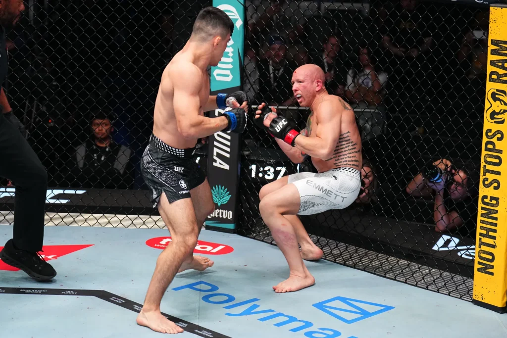 Vezi toate fazele de KO si submisia lui Ion Cutelaba la gala UFC Fight Night: Josh Emmett vs Kevin Vallejos! (VIDEO)